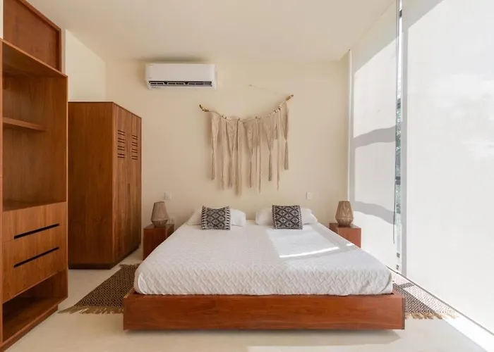 Luxury 2br Private Rooftop Pool *