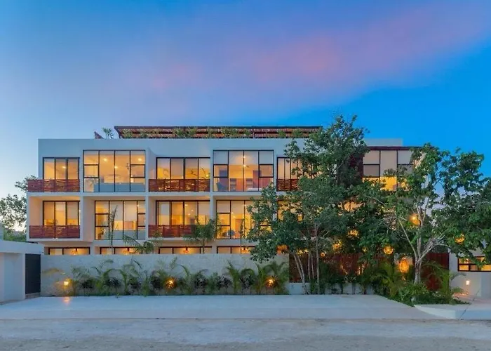 Luxury 2br Private Rooftop Pool *